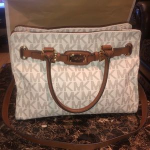 Michael kors purse